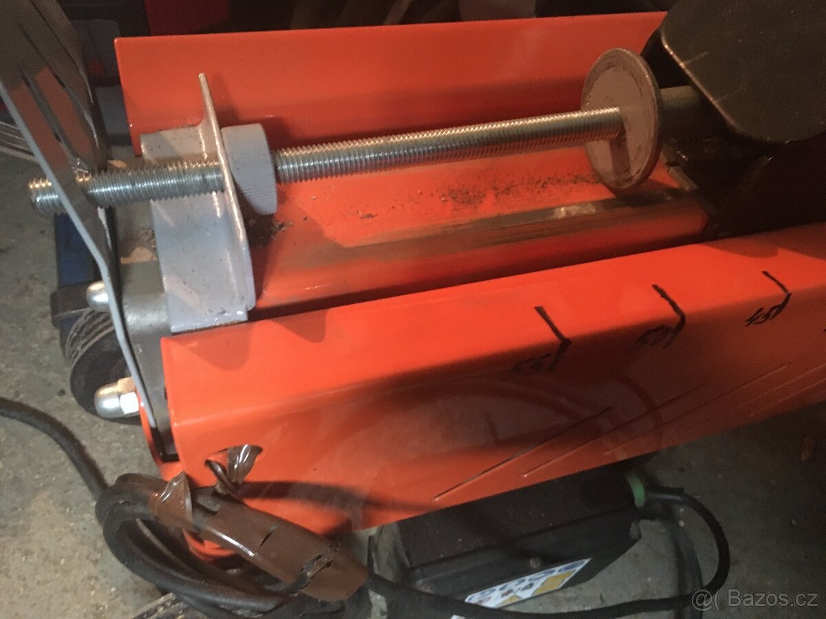 Doraz ke štípačce dřeva - 5