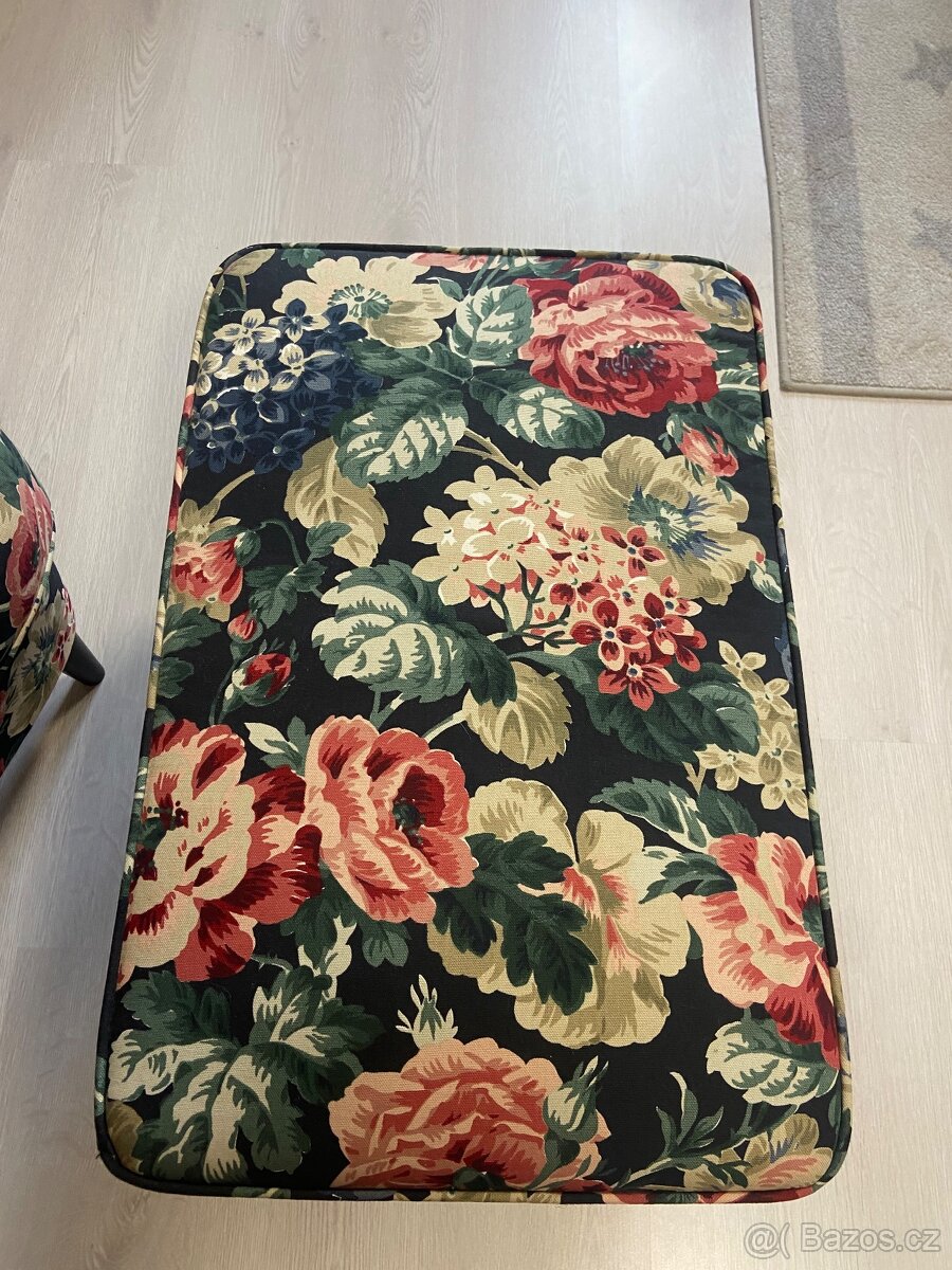 Ušák IKEA strandmon a podnožka - 5