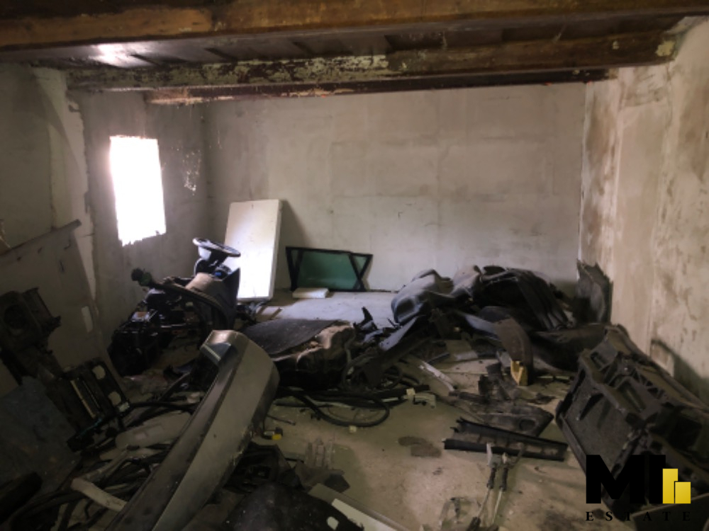 Prodej rodinného domu o velikosti 265 m2 na pozemku o veliko - 5