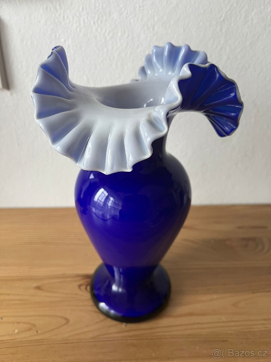 Porcelánová váza - 5