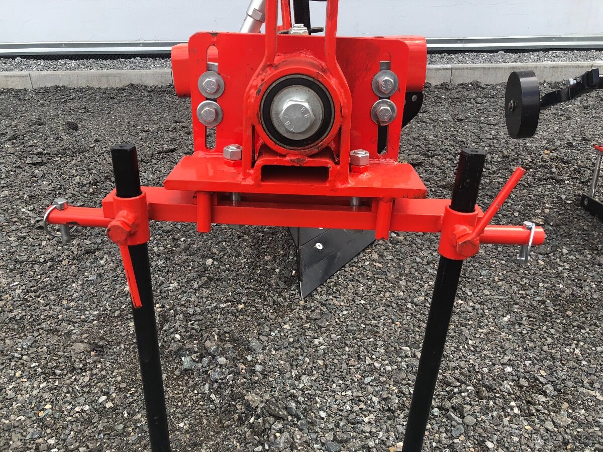 Obracecí pluh PO 230 - 5