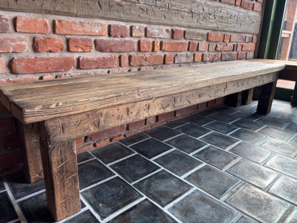 Masivní dřevěná lavice drásaná - 5