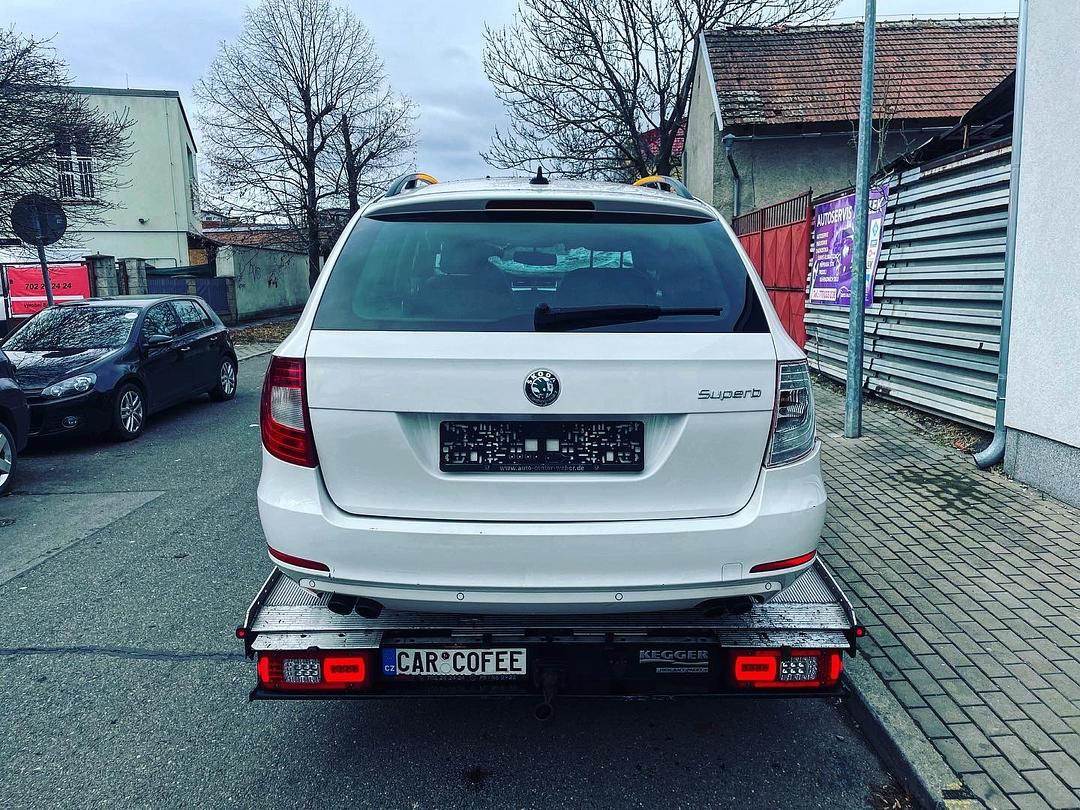 Veškeré náhradní díly Škoda Superb 2 kombi 12 CDVA NHZ LF9E - 5