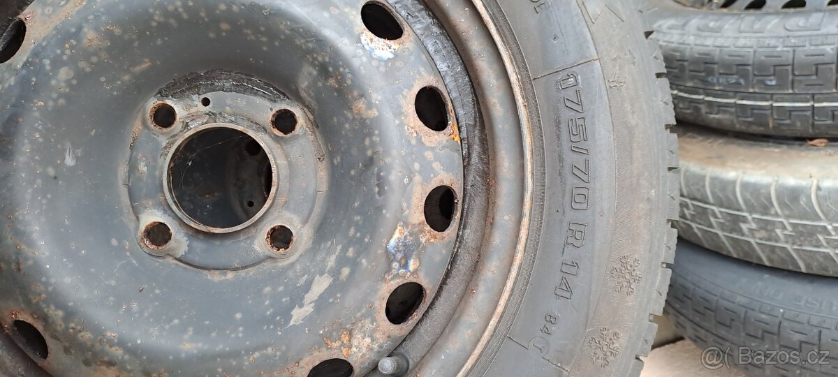 Kola VW 4×100 s pneu 175/70-14 - 5