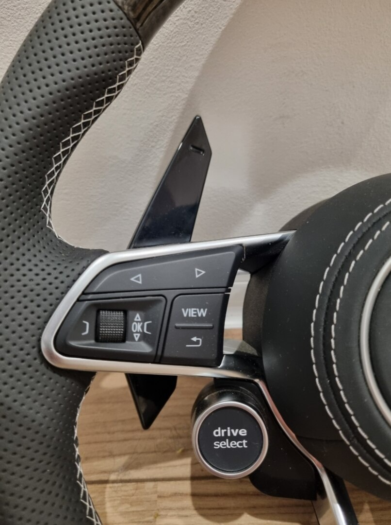 AUDI R8 VOLANT SPORTOVY - START/STOP DRIVE SELECT - 5