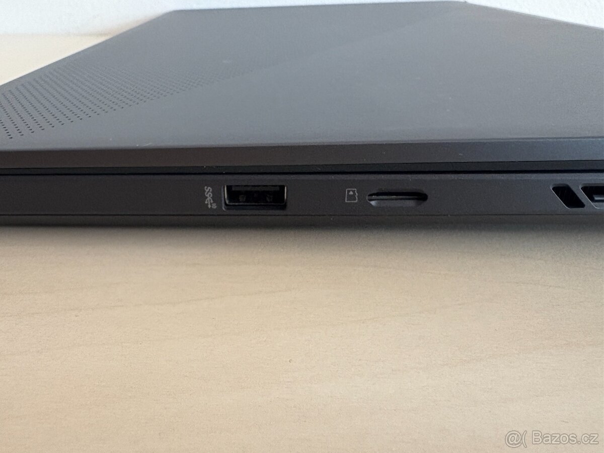 Herní NTB ASUS ROG RTX 4070/i9/48 GB RAM/DDR4/4TB - 5