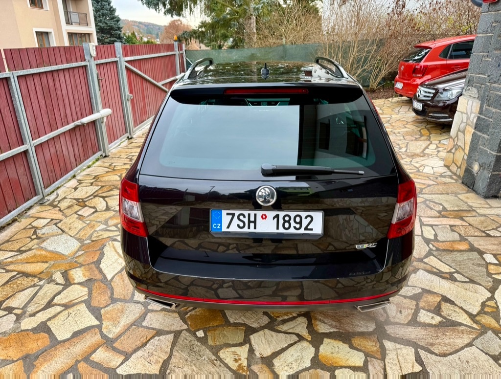 Škoda Octavia, 2.0 TSI 162 KW RS KEY-LESS - 5
