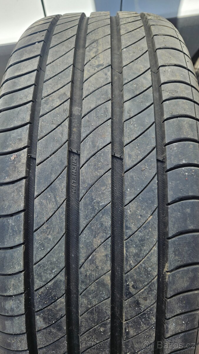 215/55R18 - 5