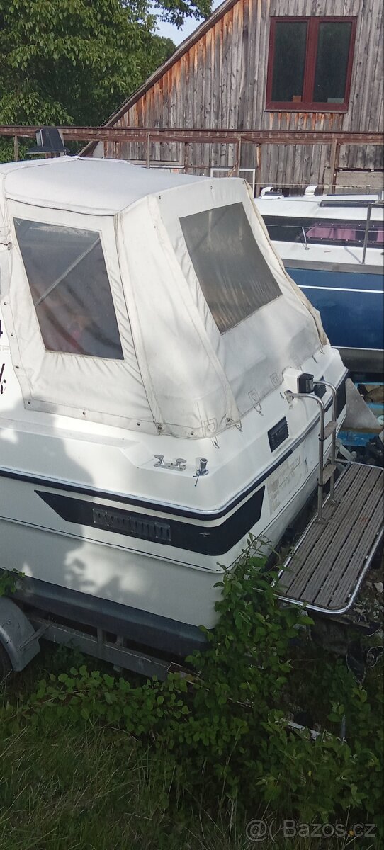 Motorová kajutová loď sealine conti jachta - 5