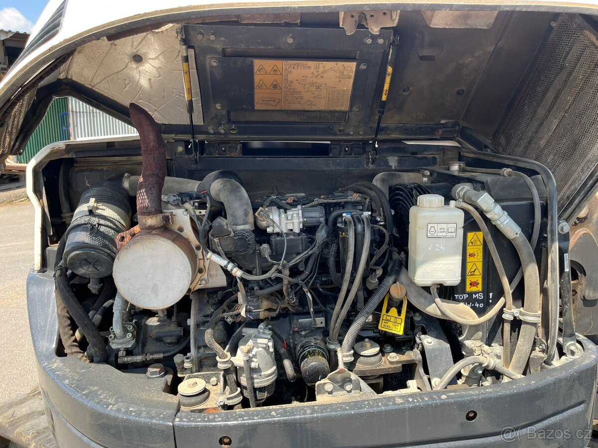 Pásový bagr Bobcat E85 - 5