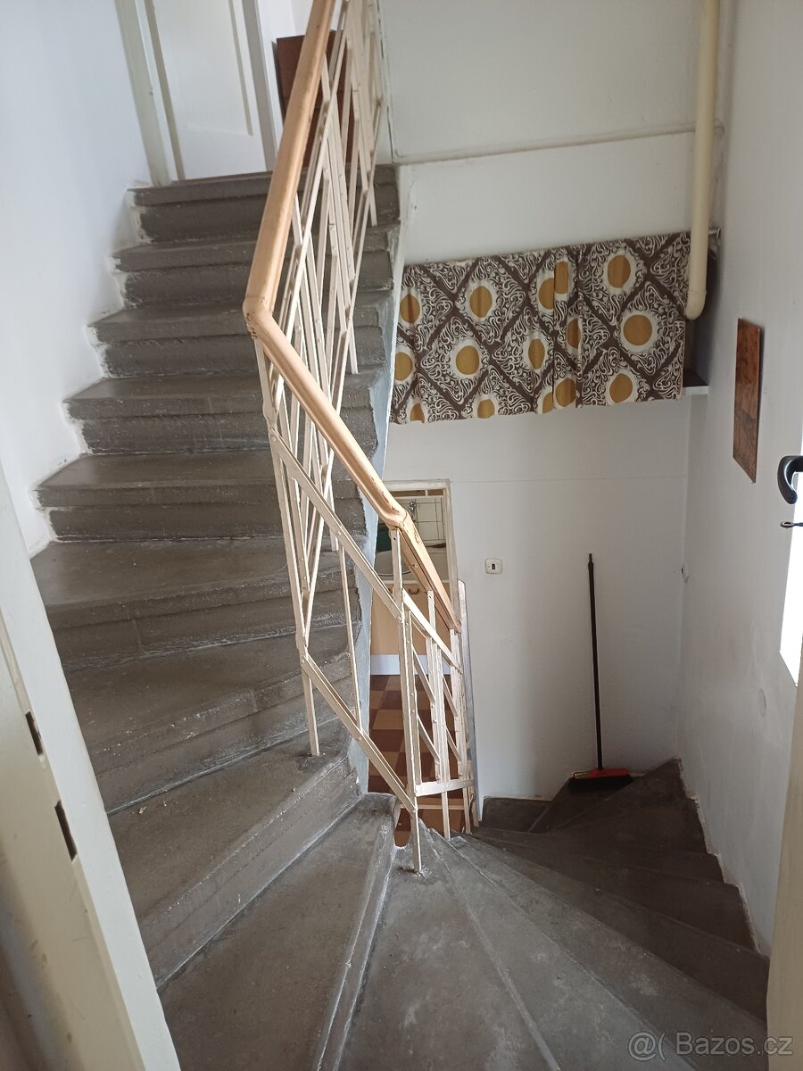 Dům včetně zahrady a dalších dvou parcel v centru města. - 5