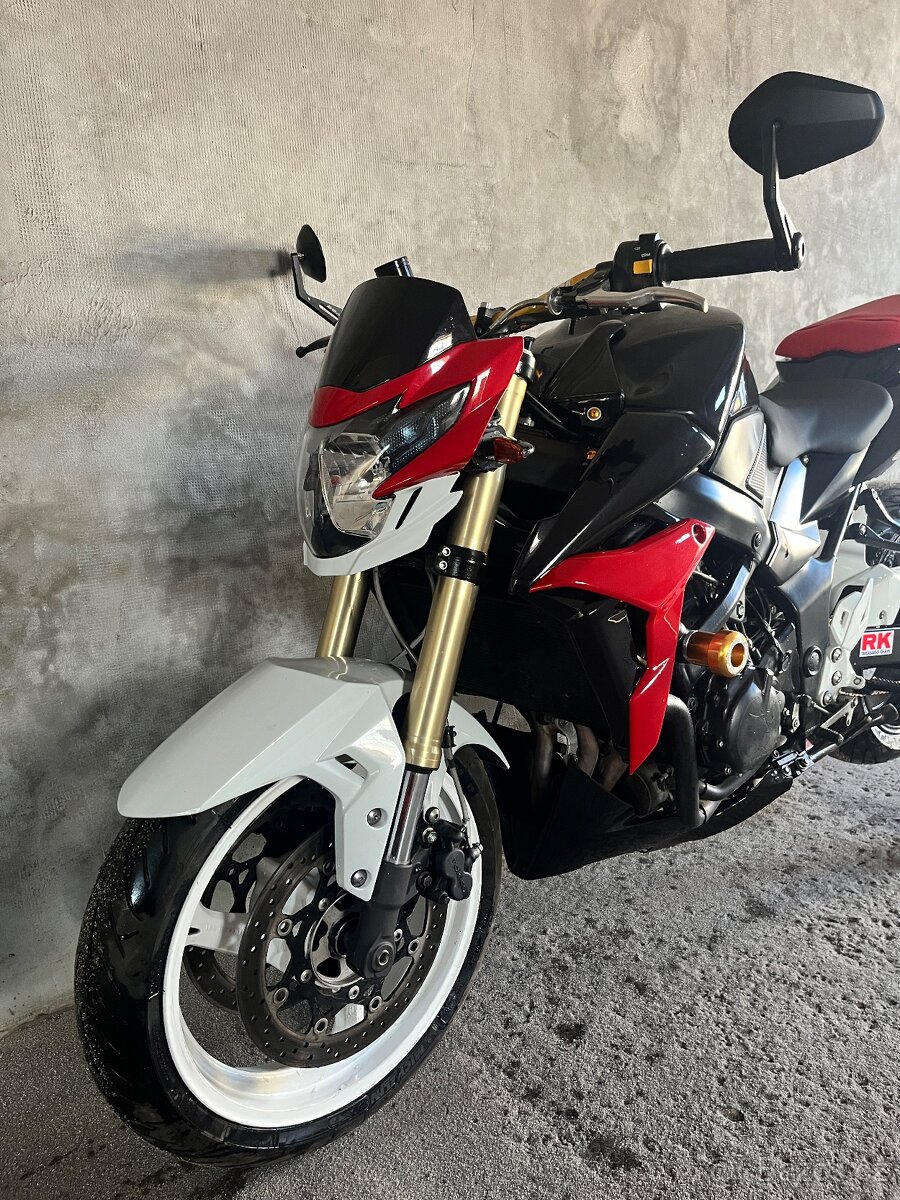 suzuki gsr 750 - 5