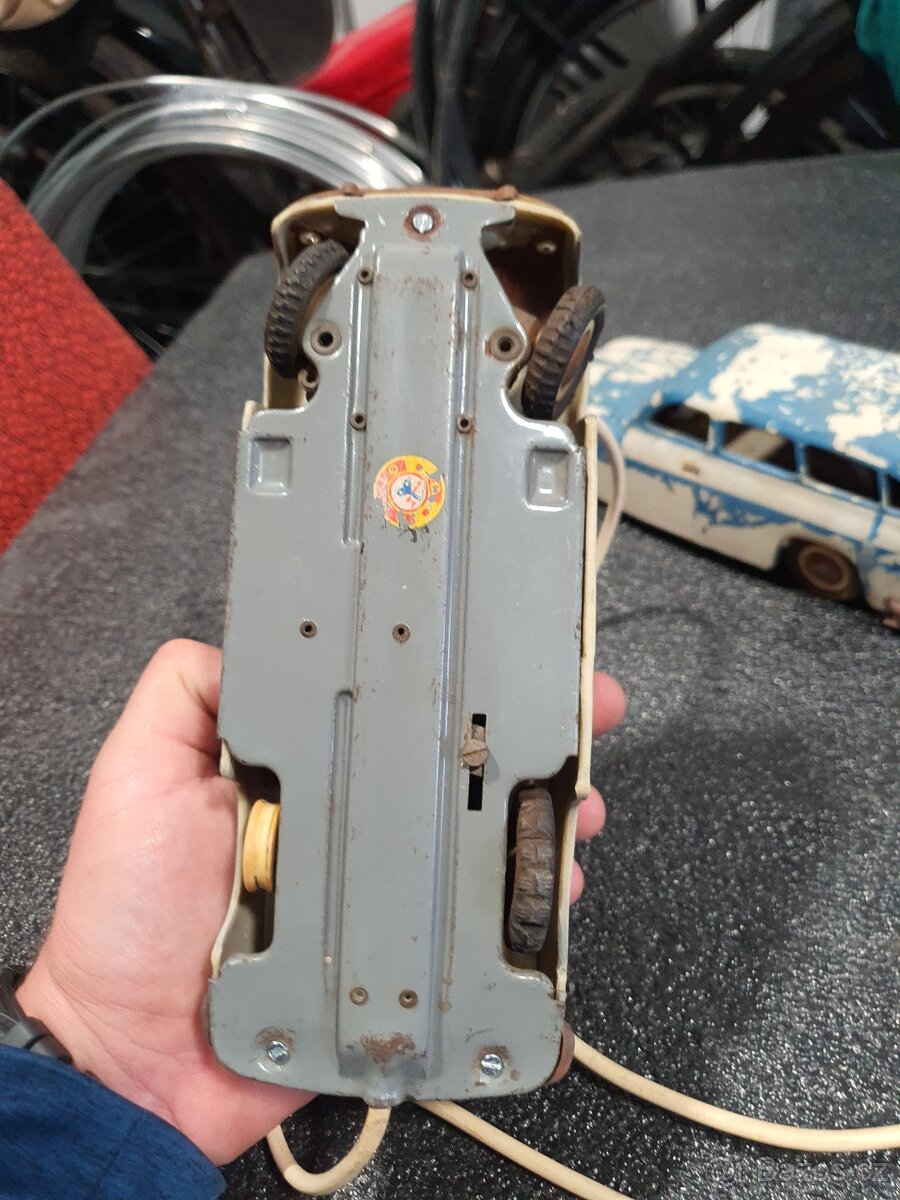 Sanitka na Bovden - 5