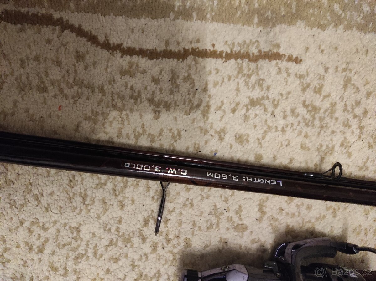 Prodám 2x rybářský prut Mivardi - 5