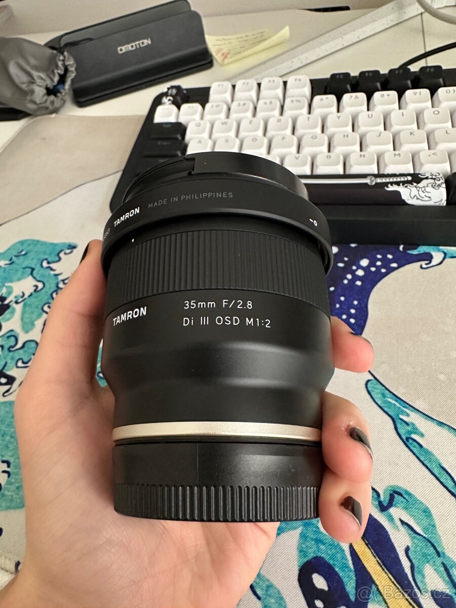 Tamron 35mm F2.8 pro Sony E v PERFEKTNÍM stavu - 5