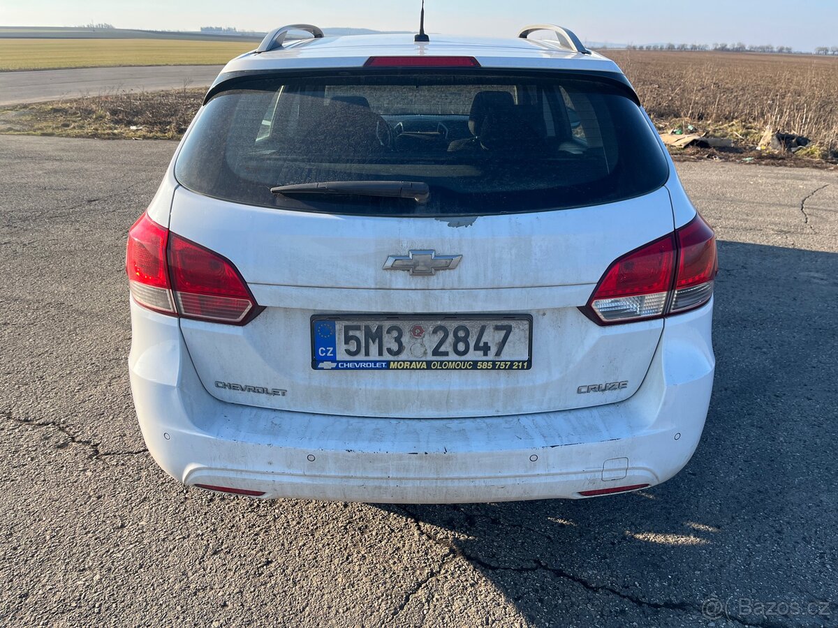 Chevrolet Cruze kombi - 5