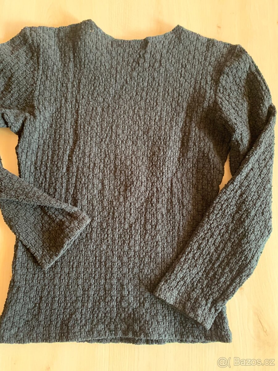 dámské černé tričko - vel. S/M - 5