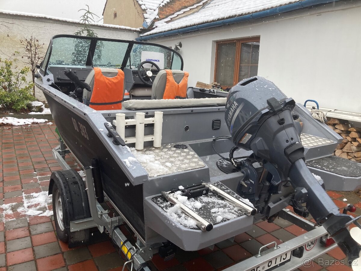 Rybářská hliníková motorová lodka - 5