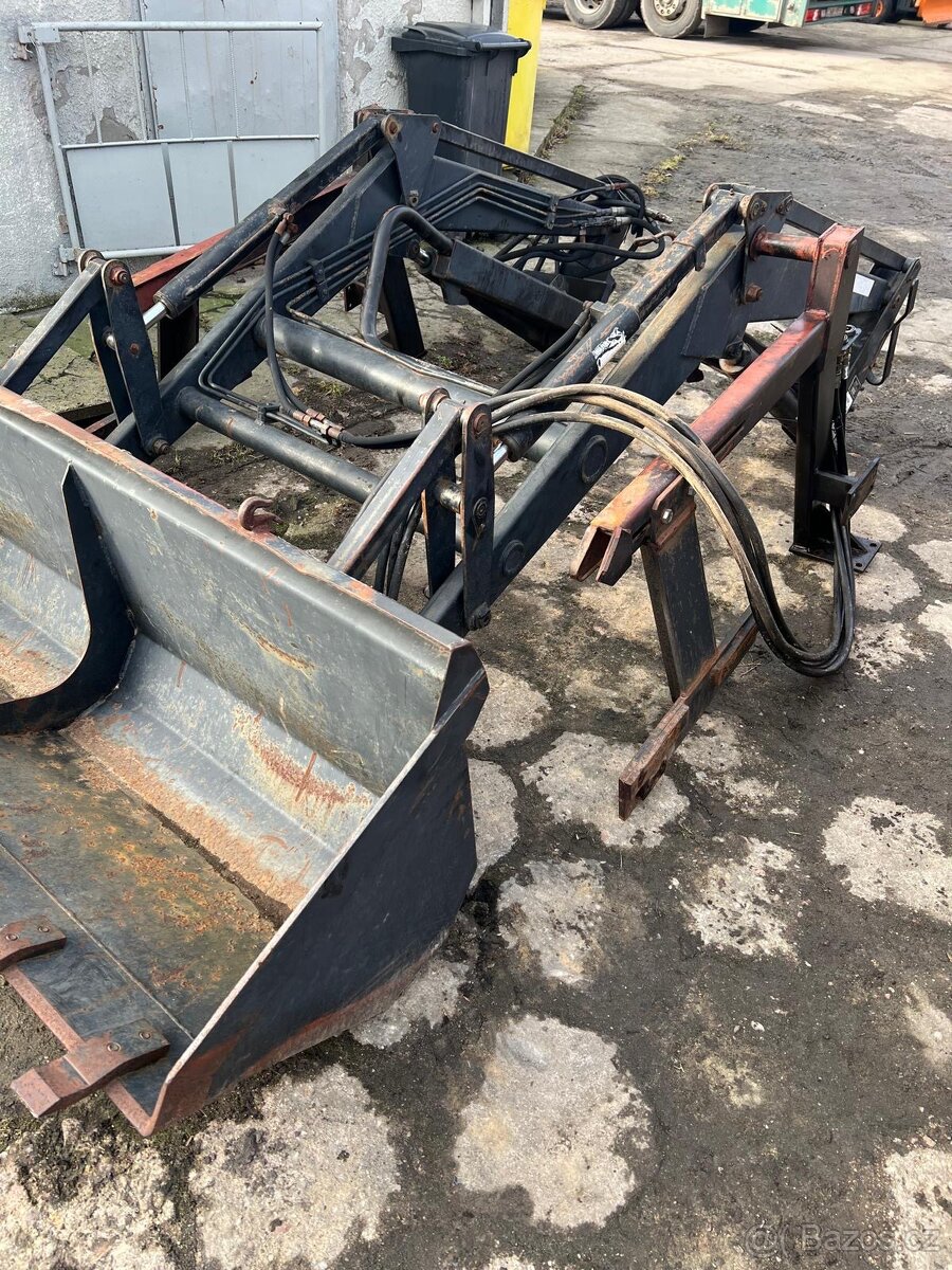 Čelní nakladač Zetor 9540 - 5