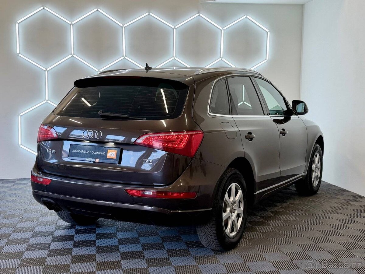 Audi Q5, 2.0TDI 141kW 4x4/SERV.KN./TZ - 5