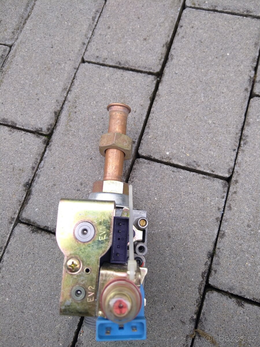 junkers ZWC 24-1MF2K 23 plynový ventil - 5