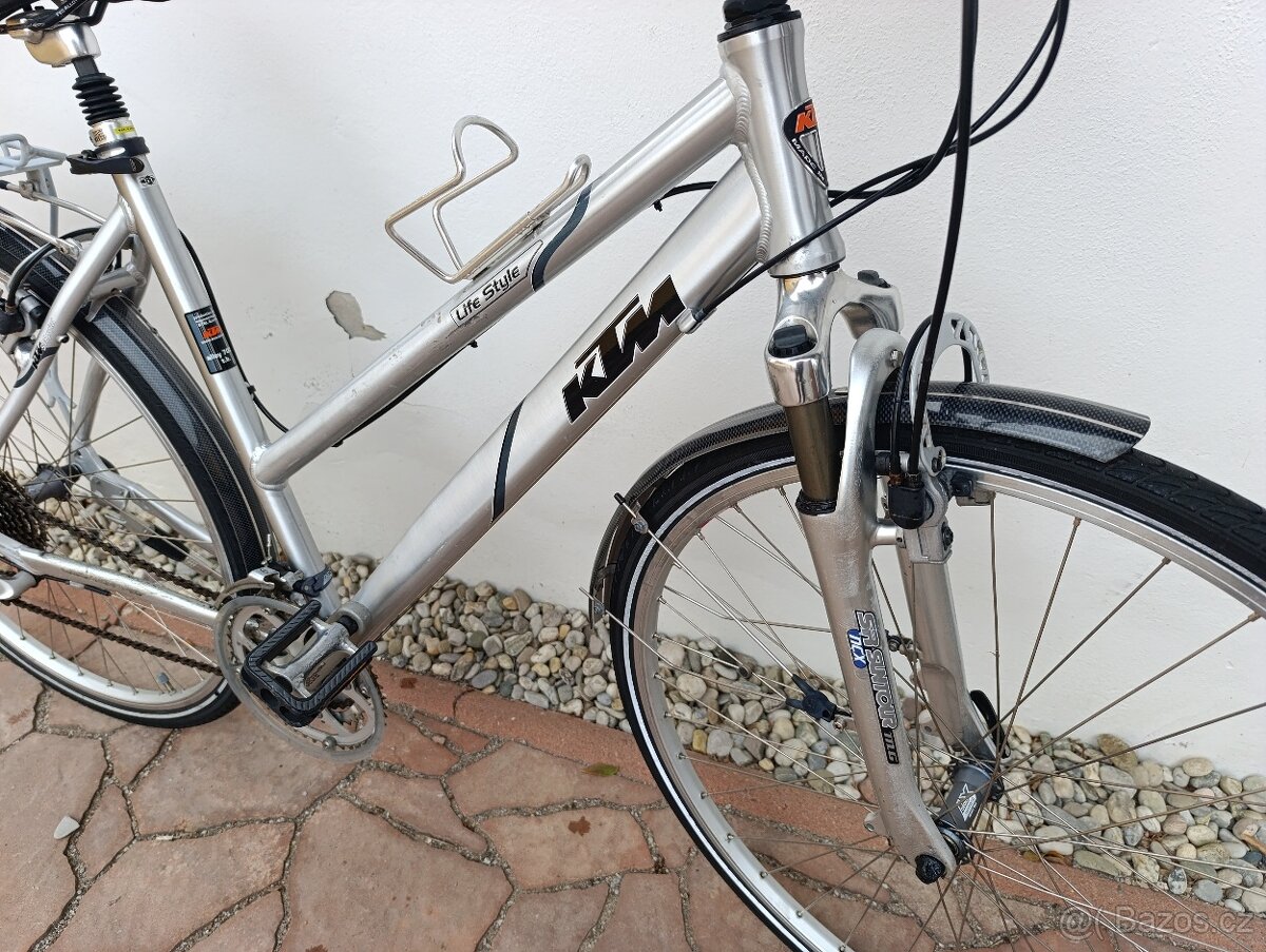 Dámské kolo KTM - ALu rám 20" - DEORE XT - 5