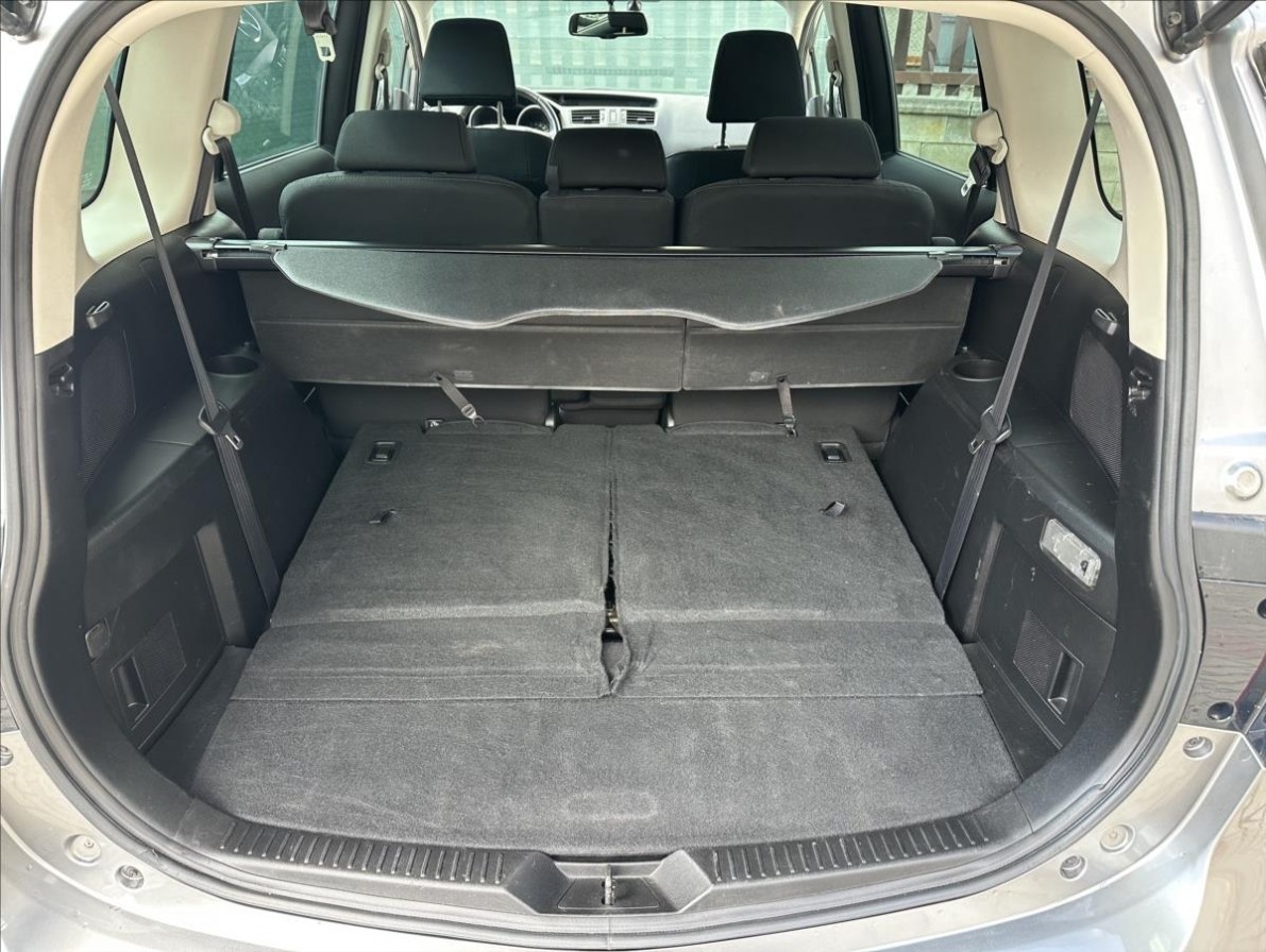 prodám Mazda 5 2.0 110kW 2014 99493km 7.míst - 5