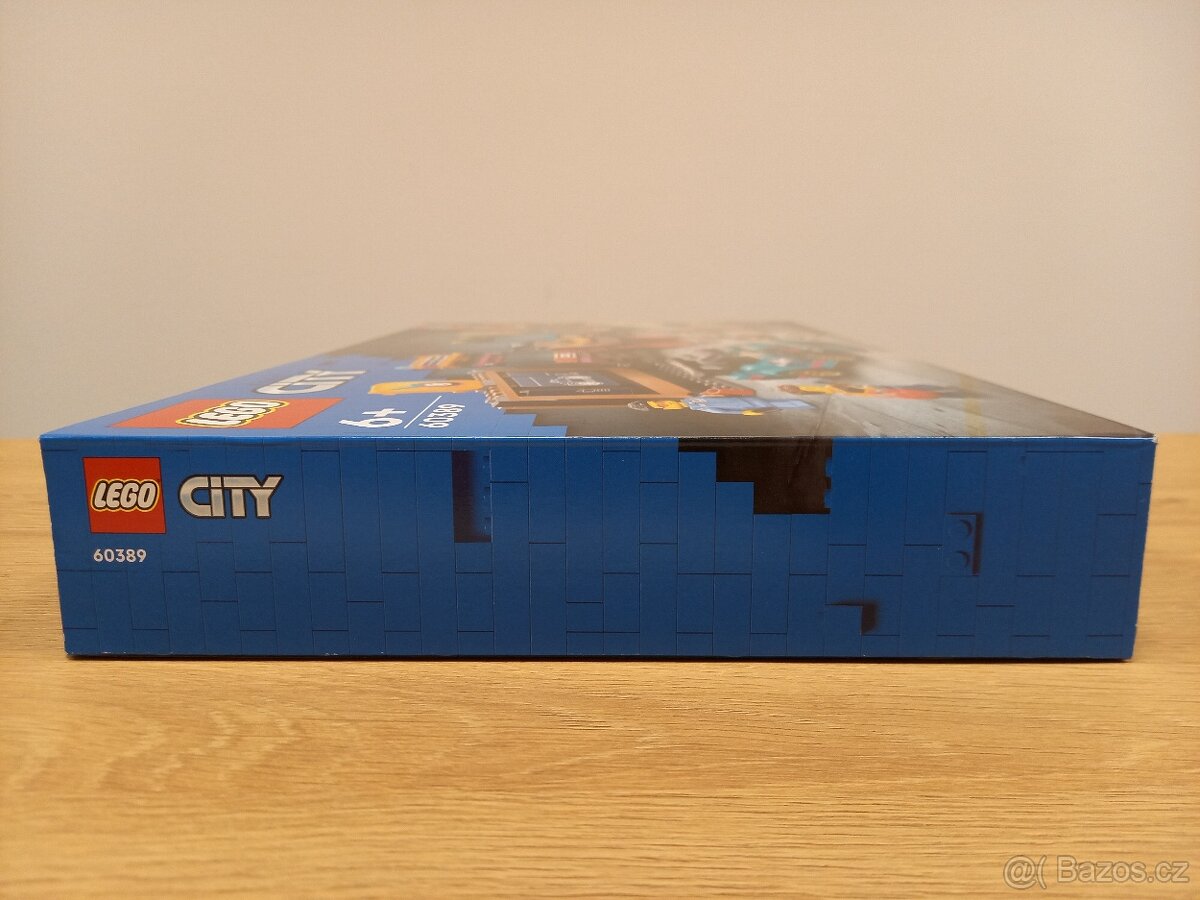 LEGO City 60389 Custom Car Garage - nový - 5