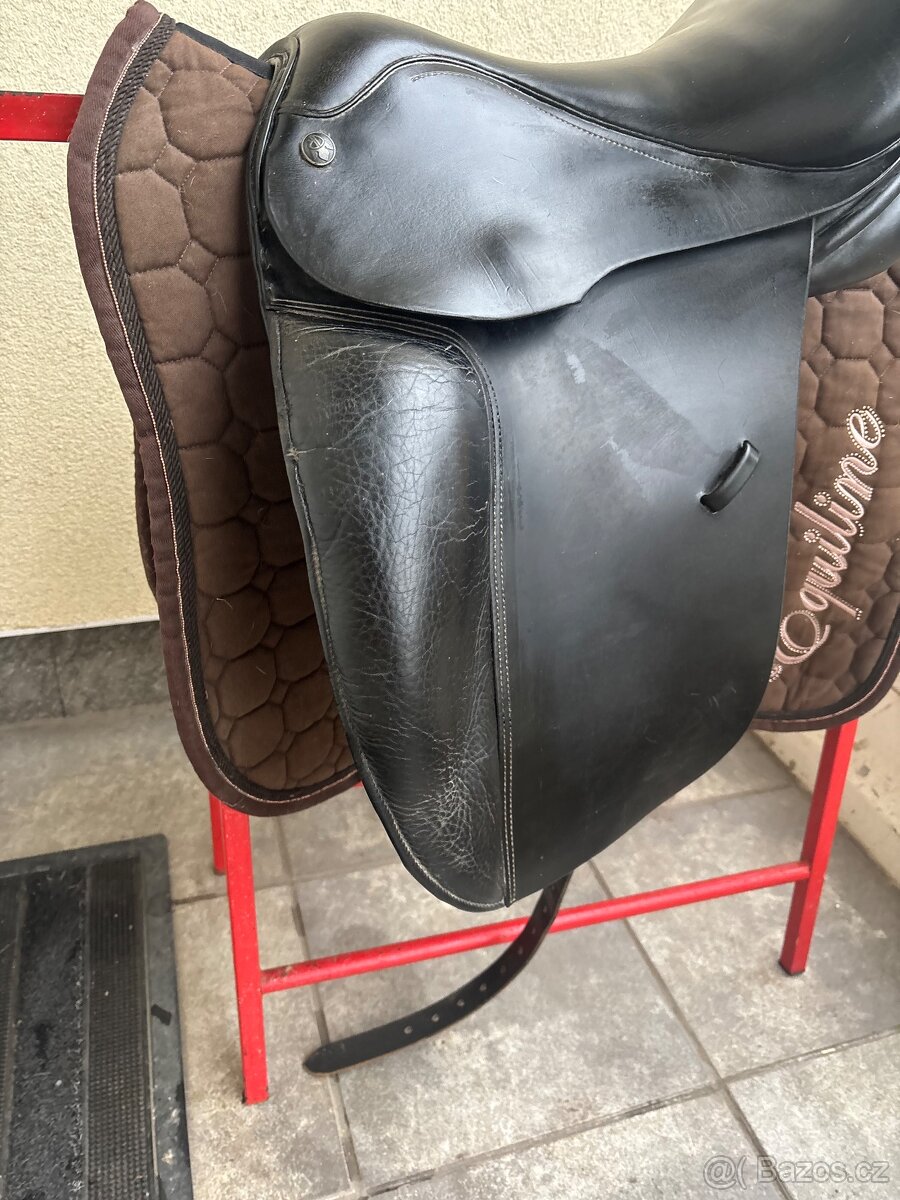 Drezúrne sedlo ako dekorácia - 5