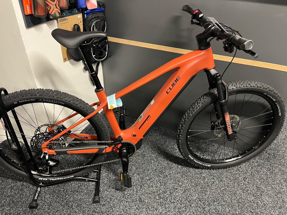 CUBE Reaction Hybrid RACE 800 vel.L 2026 NOVÝ MODEL or.mat - 5