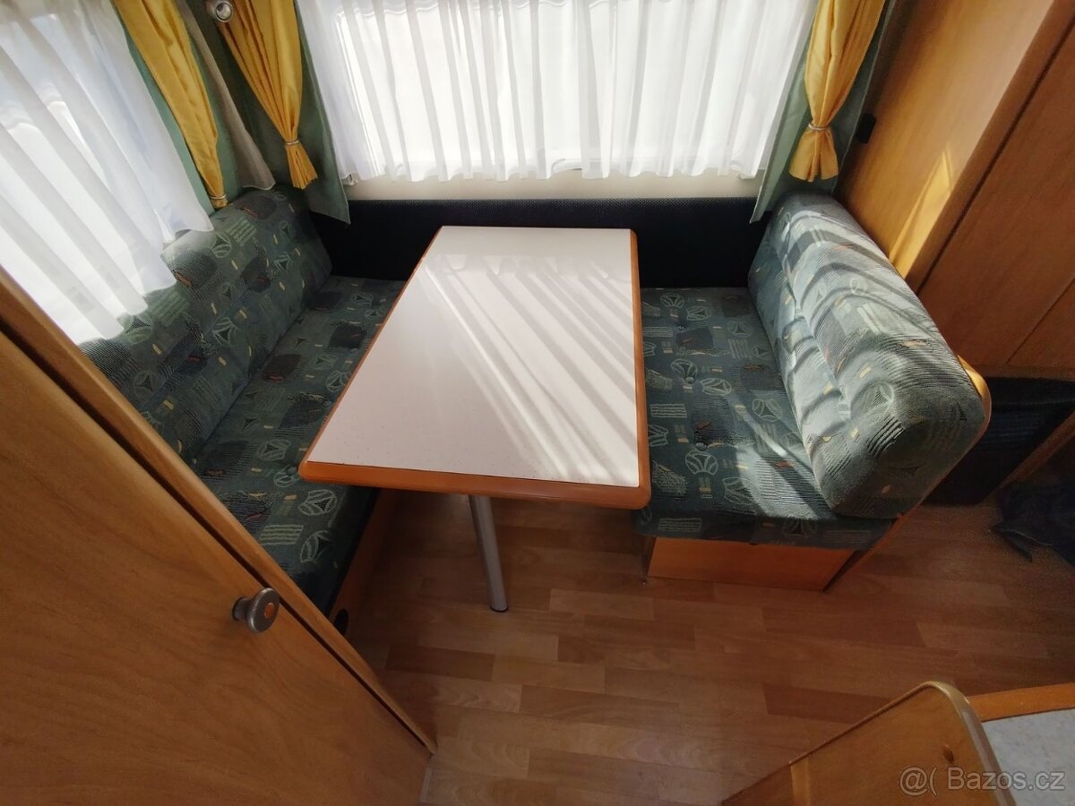 HOBBY 400SF č.740 pro 4. 1150 kg. Bojler. 100km/h. Rok 2002 - 5