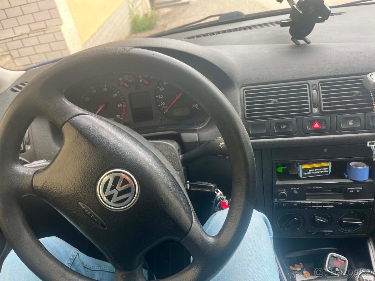 GOLF 4 - 5