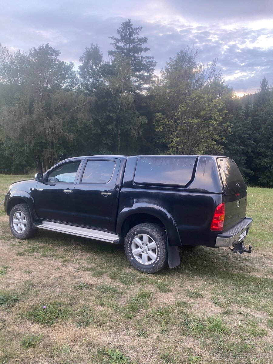 Toyota hilux 3.0 - 5