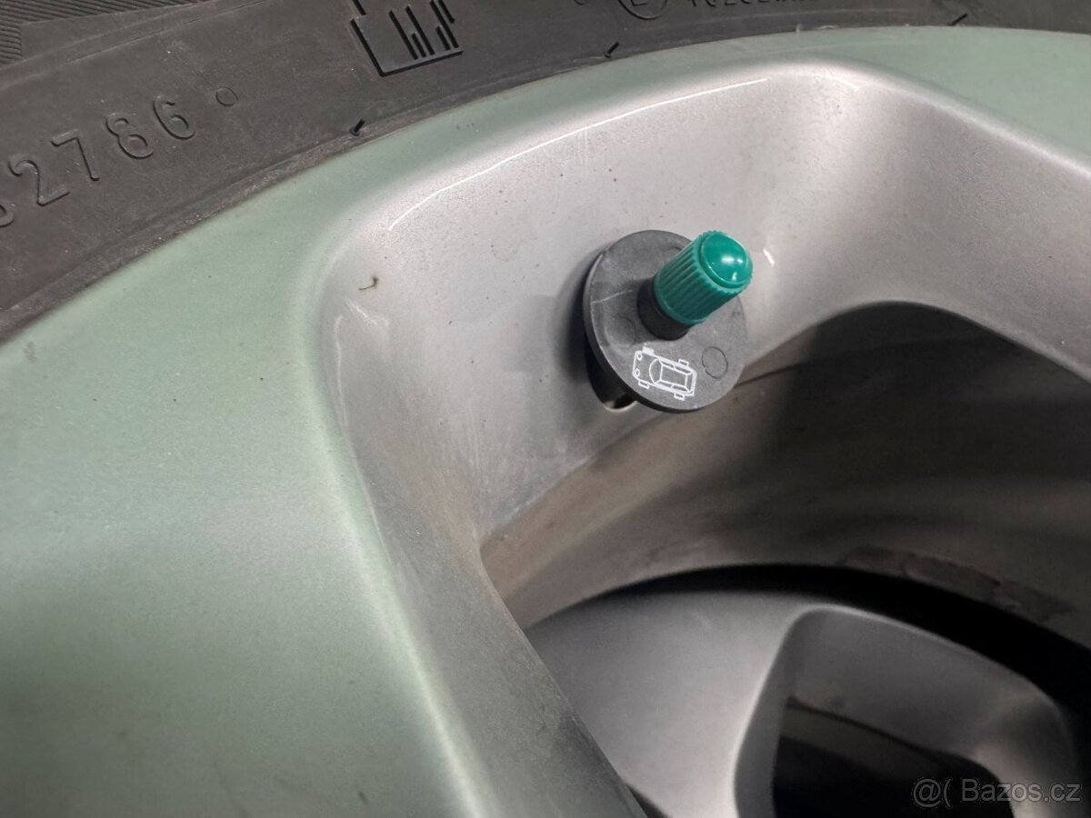 Chrysler Pacifica komplet zimní kola 235/65 R17 - 5