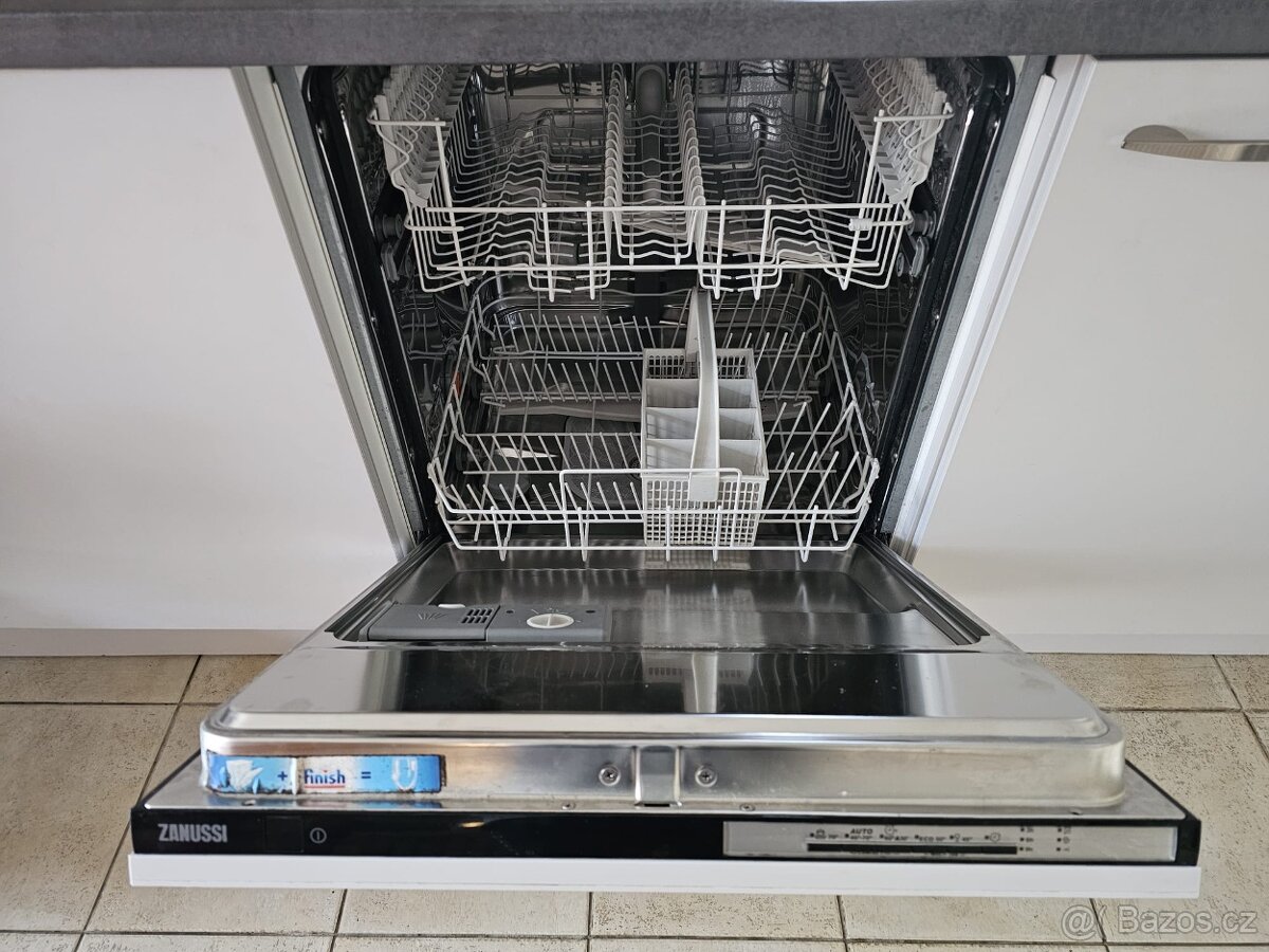 Kompletní kuchyně NOBILIA GREY MATT vč. spotřebičů - 5