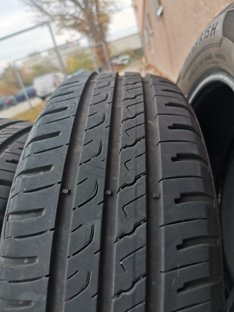 gumy 185/65/15. Barum bravuris 5. - 5