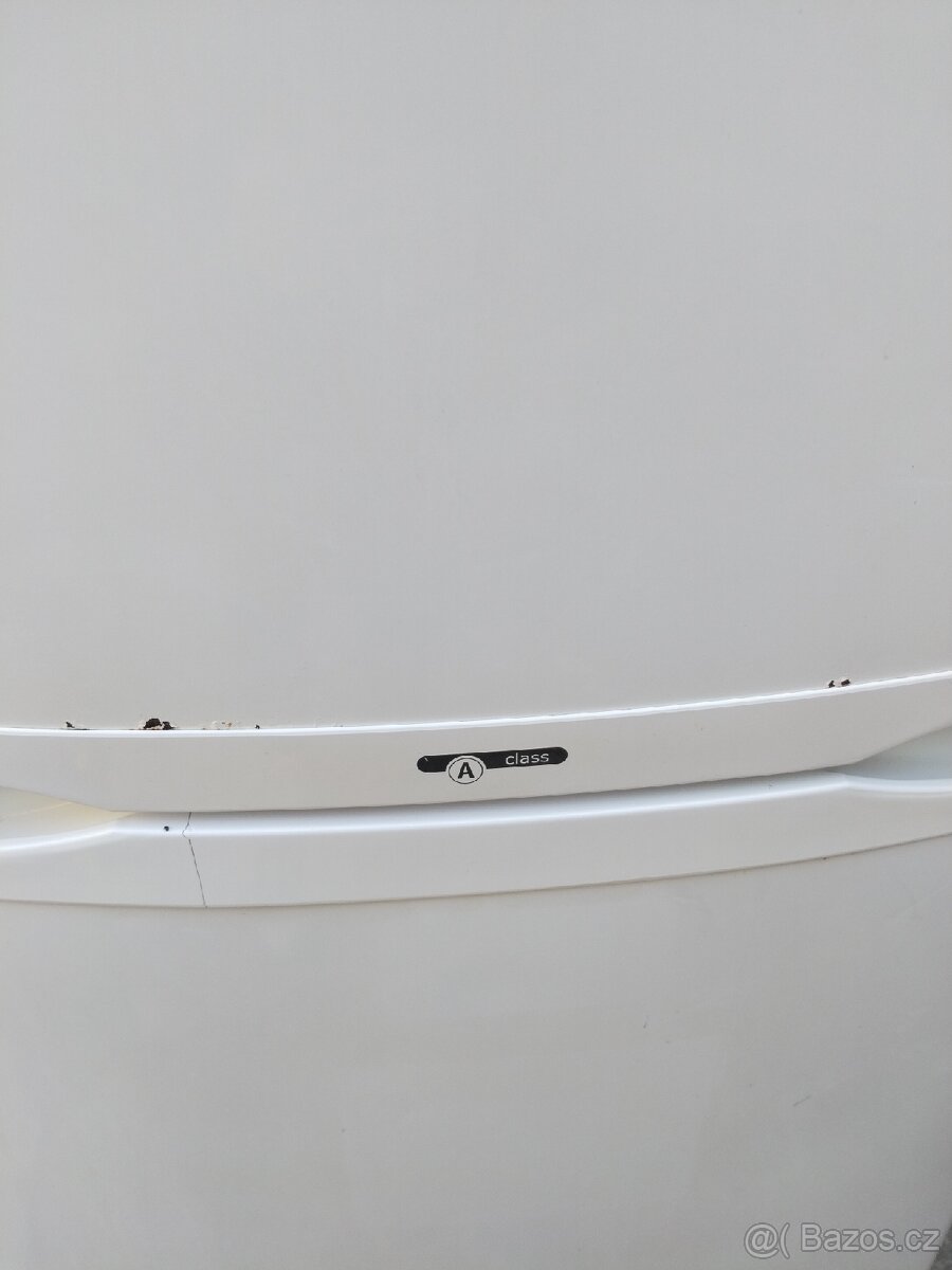 Lednice Whirlpool A+ - 5