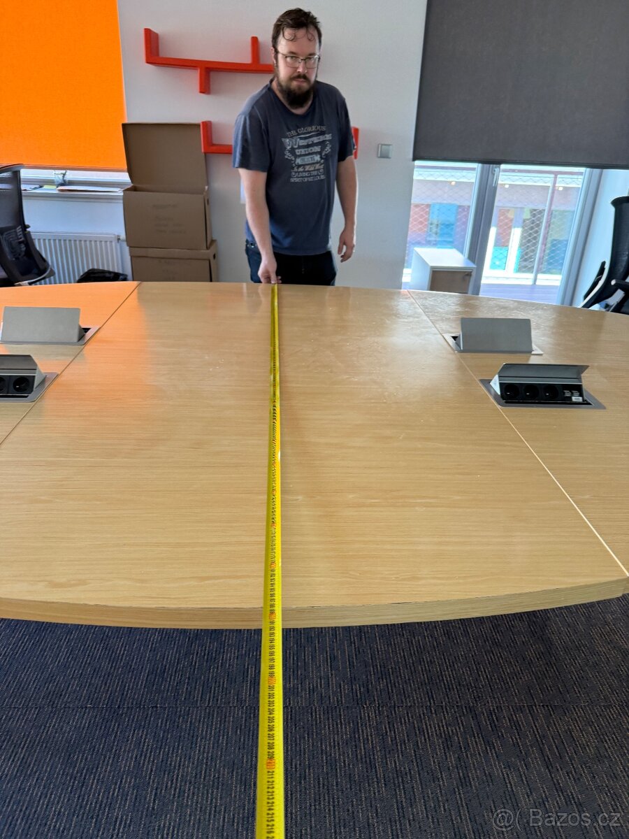 Velký oválný kancelářský stůl 320×185cm /8 osob - 5