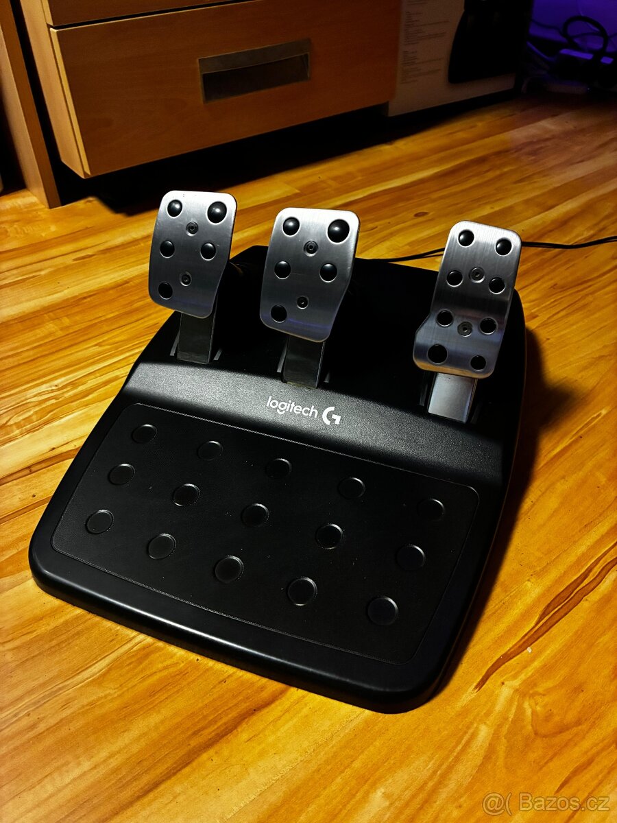 Herní volant Logitech G29 + řadící páka - 5