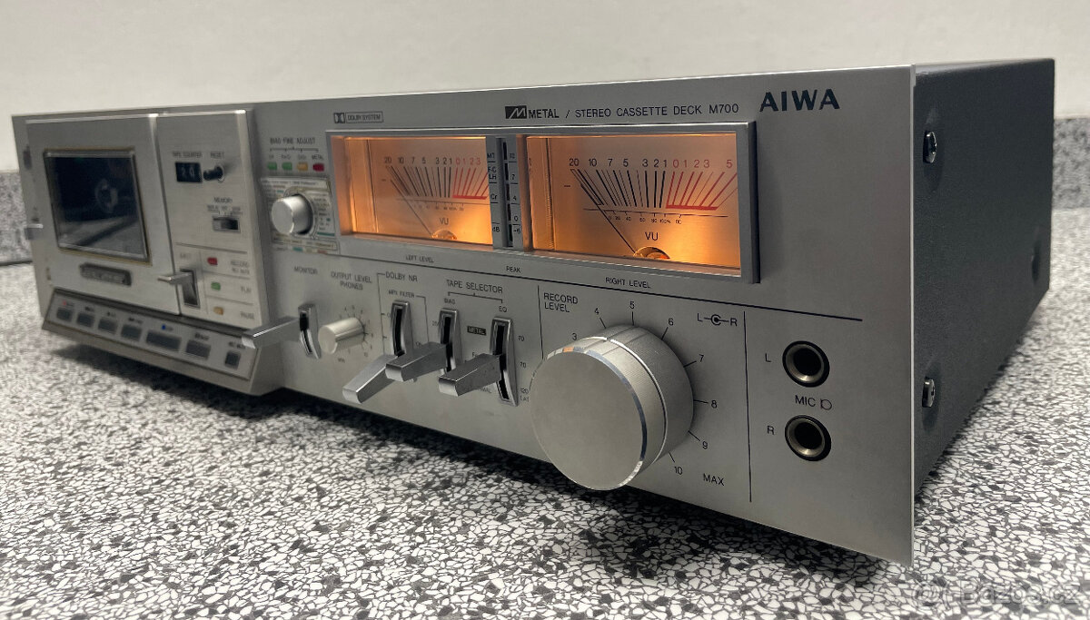 špickovy kazetový deck Aiwa AD-M700E - 5