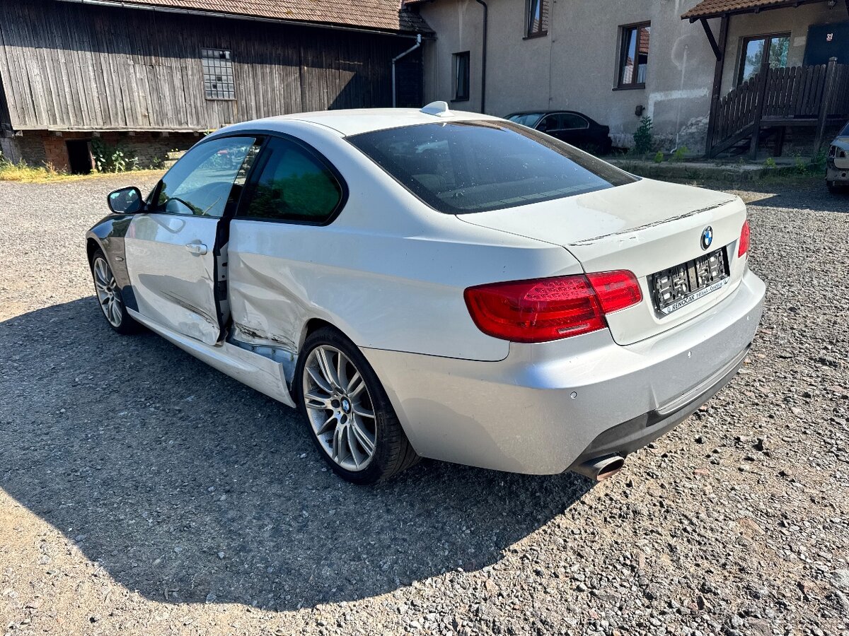 BMW E92 320xd Mpaket / nahradni dily - 5