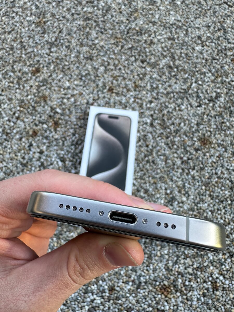 IPhone 15 pro - baterie 100% natural - 5