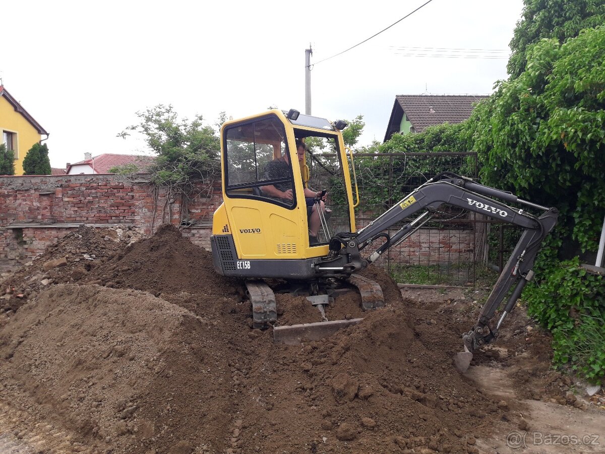 Pronájem minibagru Volvo 1,6t - 5