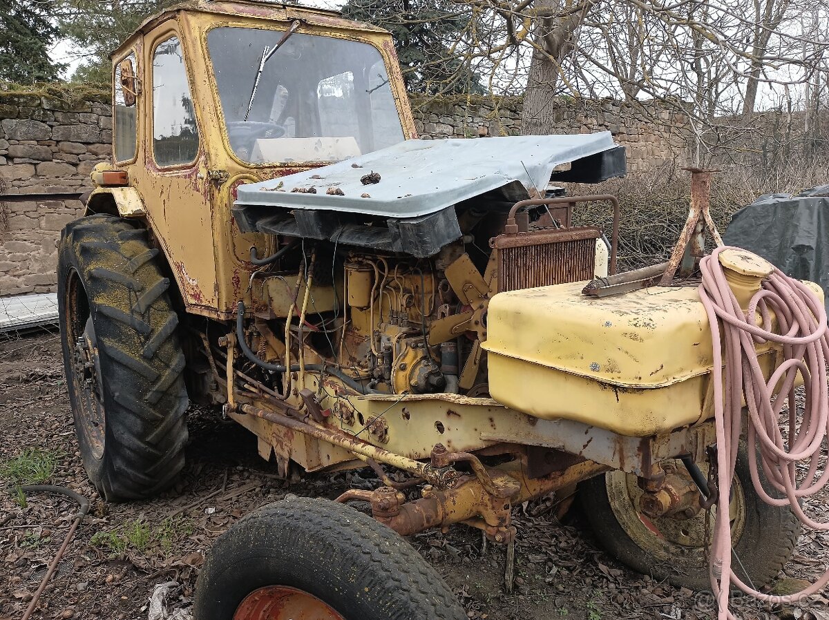 Traktor bagr bělorus - 5