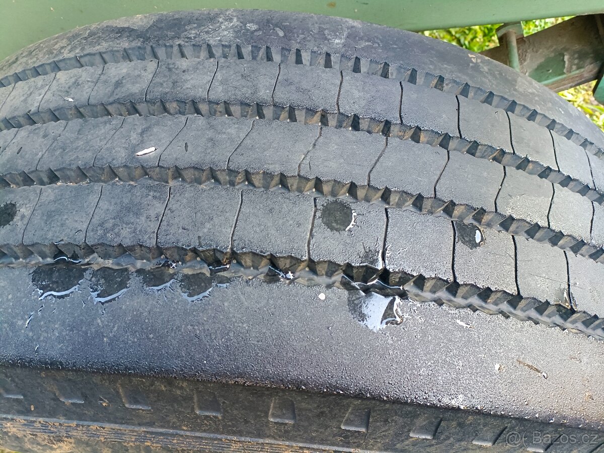 Traktorový přívěs 12T - 5