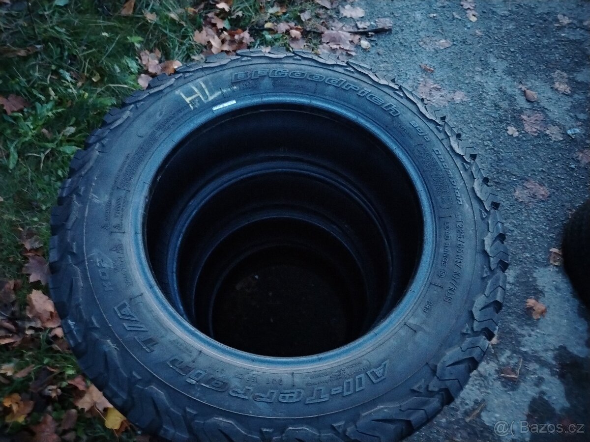 225/65/17