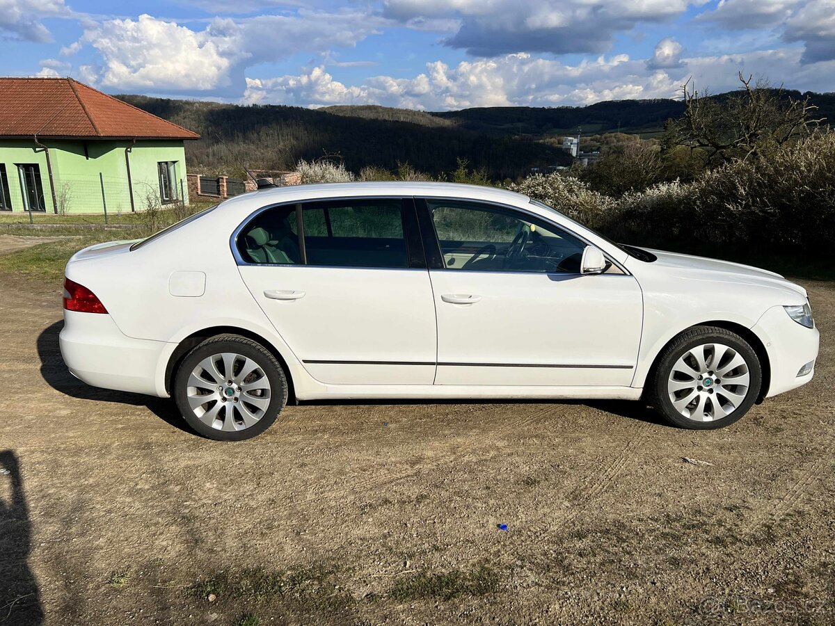 Škoda Superb II 2.0 TDI 125 kW DSG – béžová kůže, 2. majitel - 5