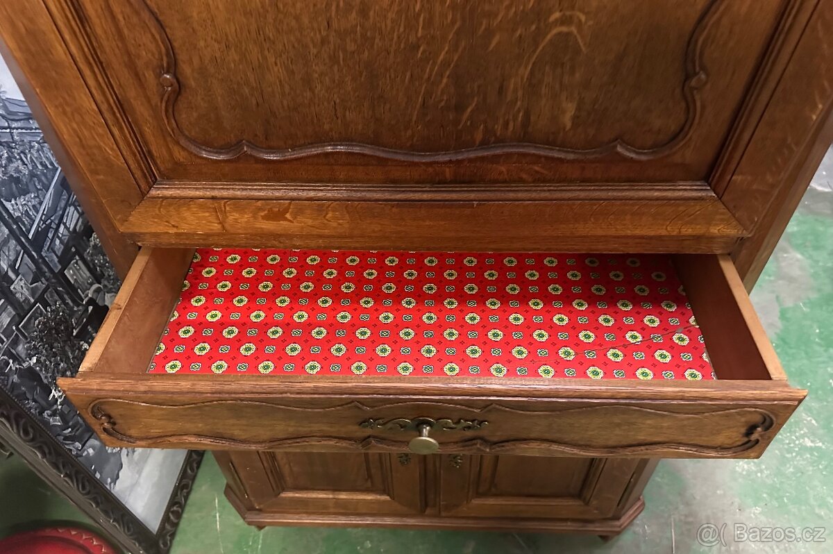 Dubová skříň - 5