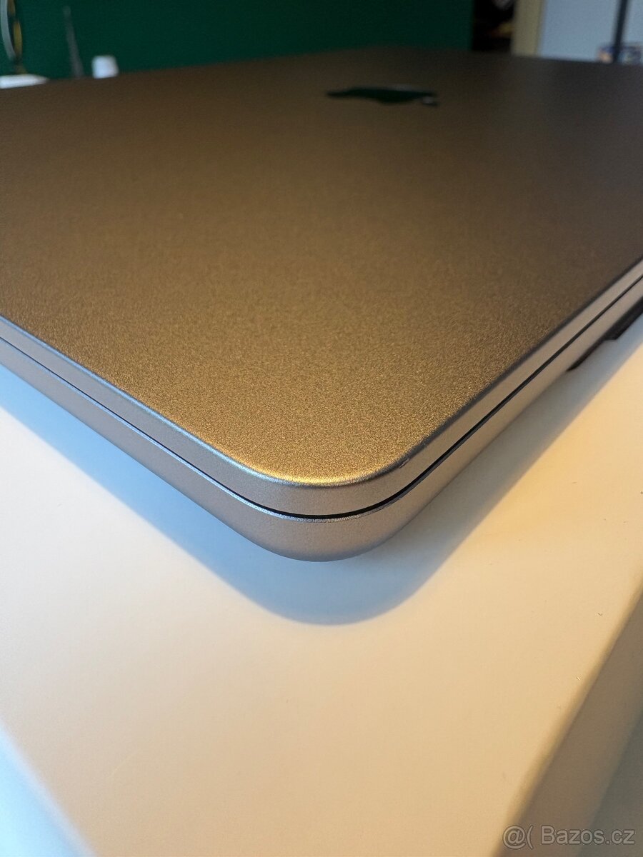 Apple MacBook Air 15" 2023, M2 8-Core 8GB/256GB - 5