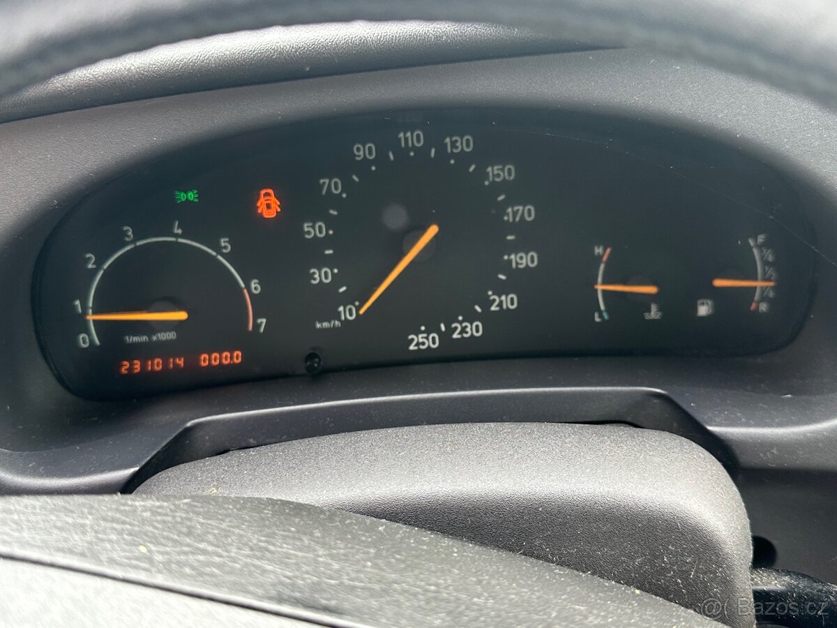 Prodám SAAB 900SE - 5